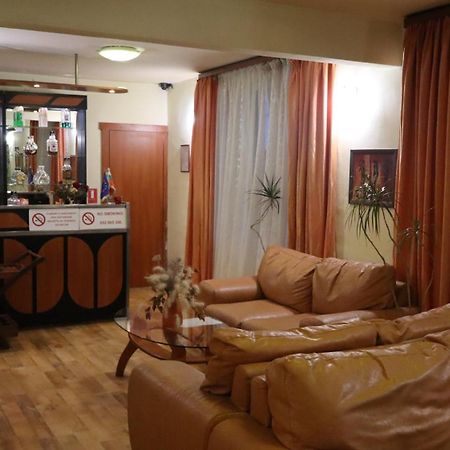 Hotel Palitra فارنا المظهر الخارجي الصورة