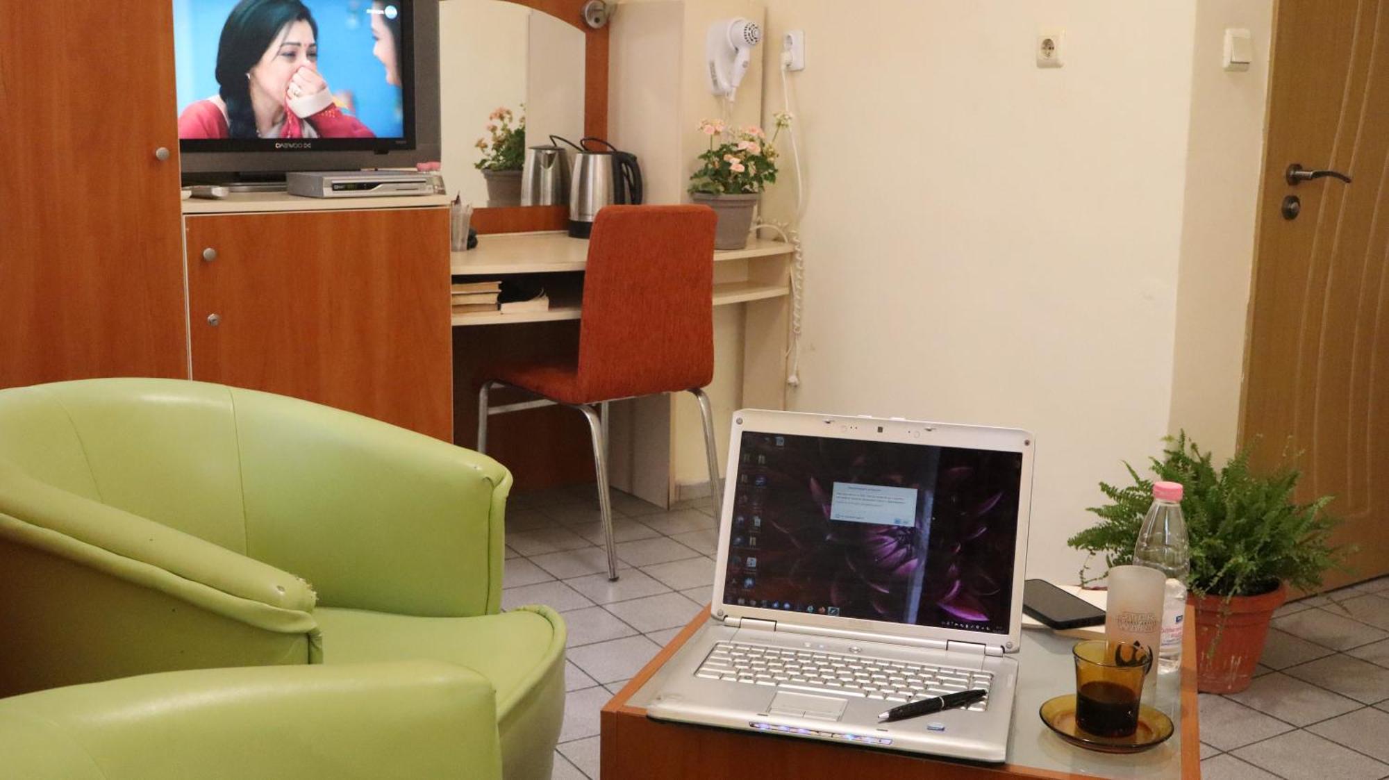 Hotel Palitra فارنا المظهر الخارجي الصورة