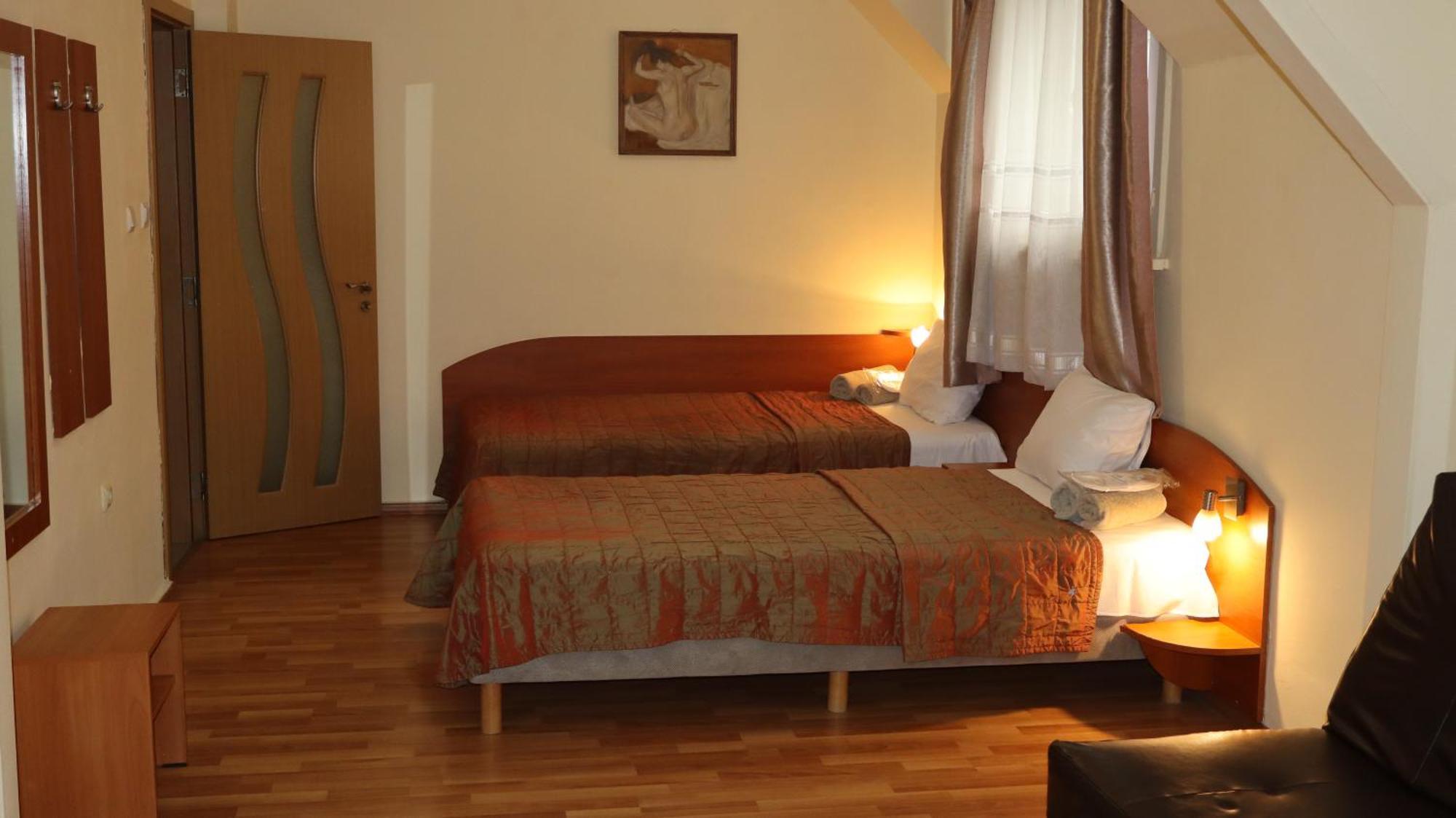 Hotel Palitra فارنا المظهر الخارجي الصورة