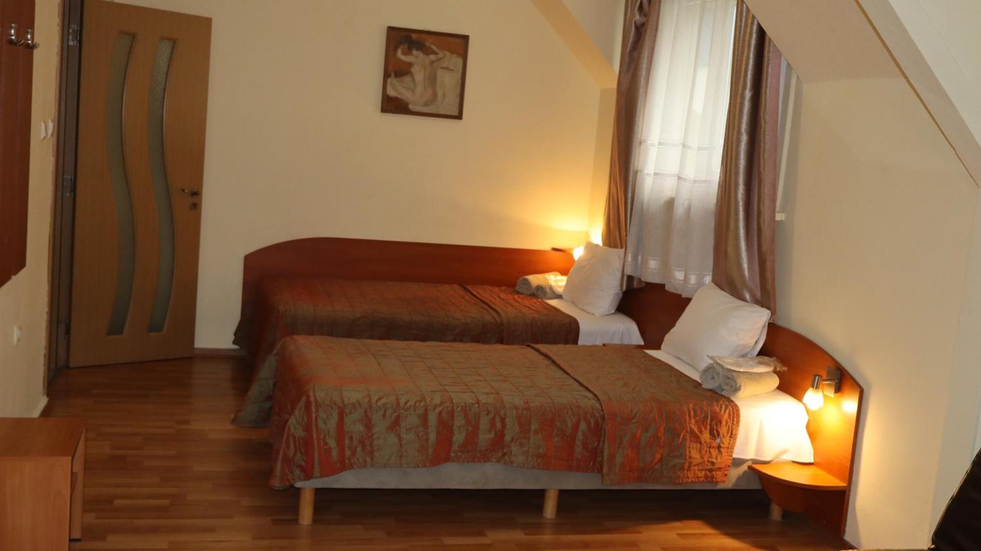 Hotel Palitra فارنا المظهر الخارجي الصورة