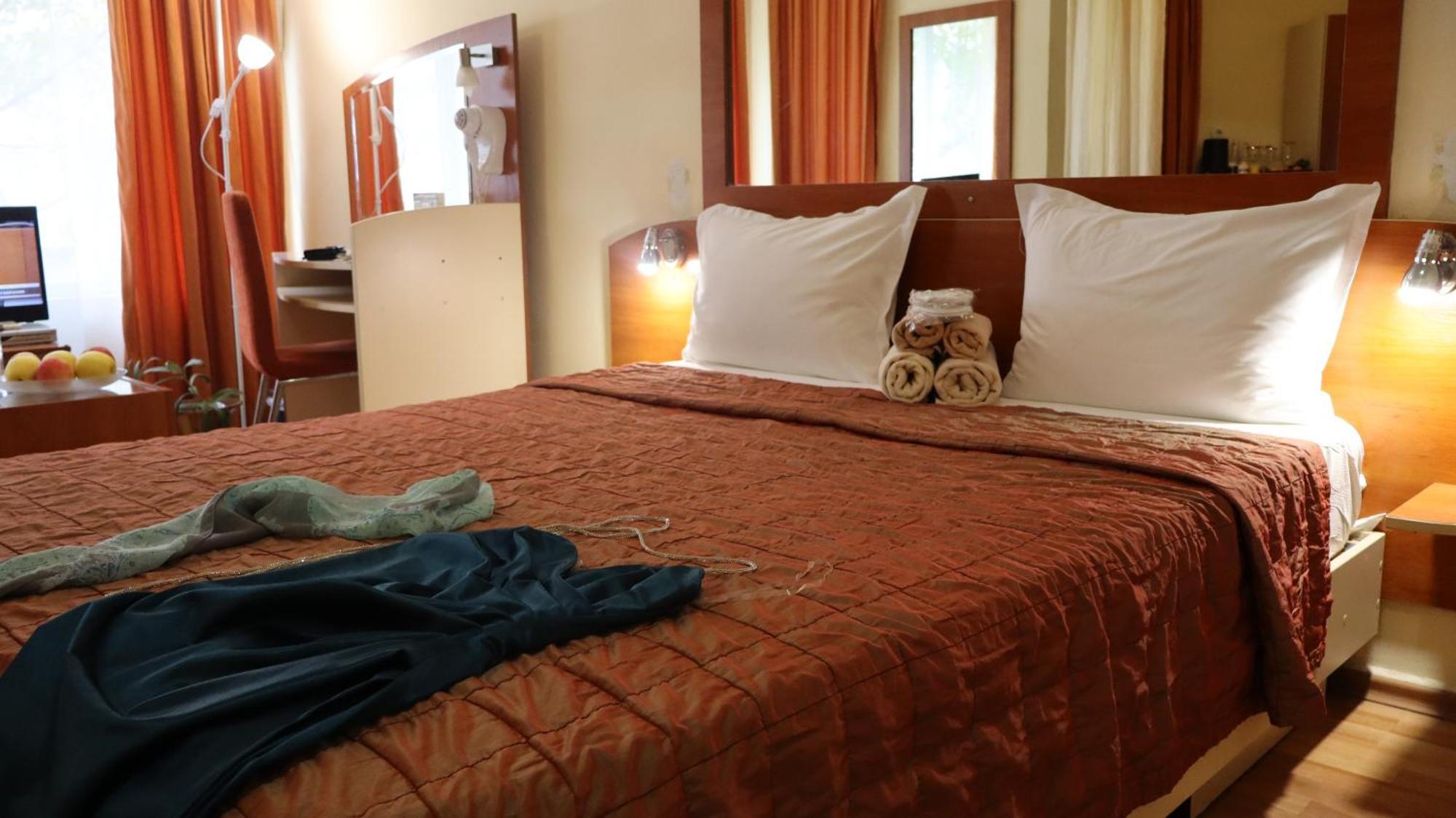 Hotel Palitra فارنا المظهر الخارجي الصورة
