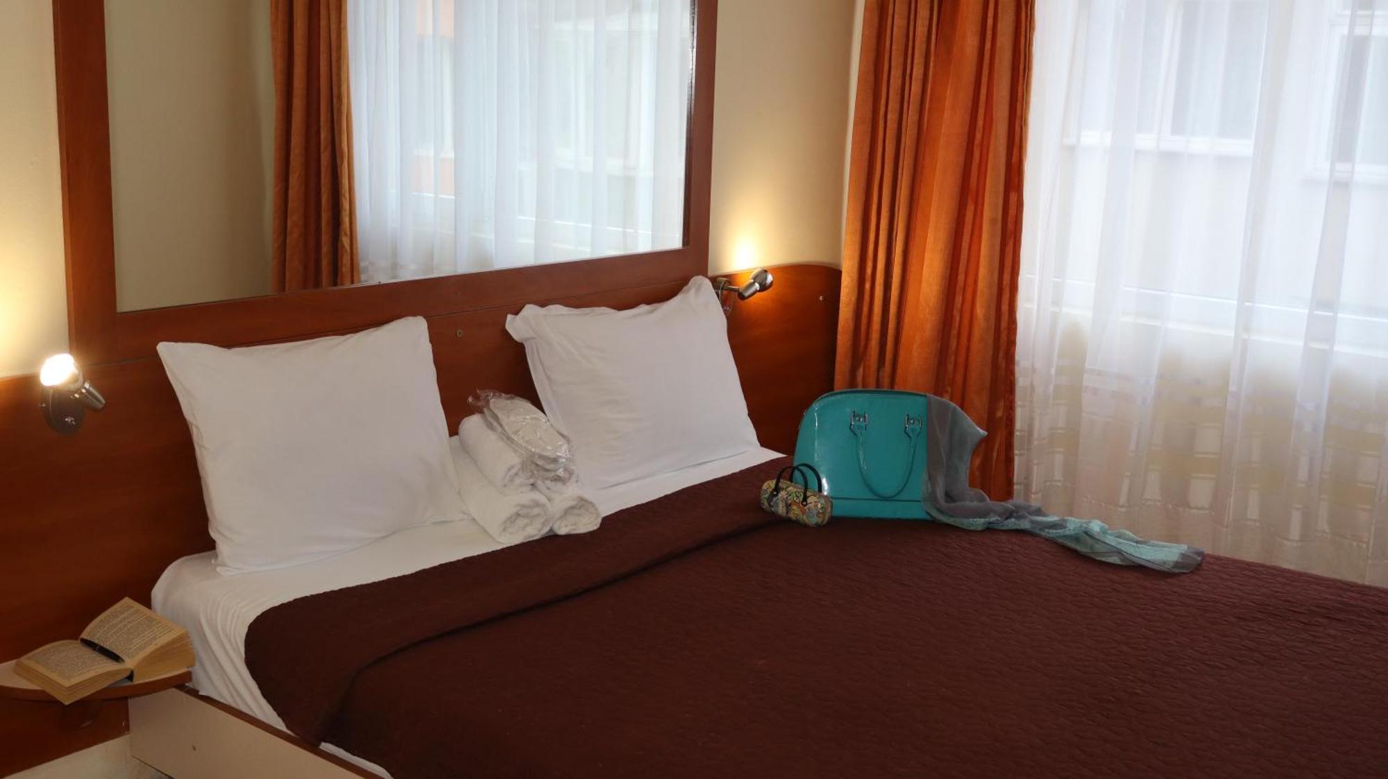 Hotel Palitra فارنا المظهر الخارجي الصورة