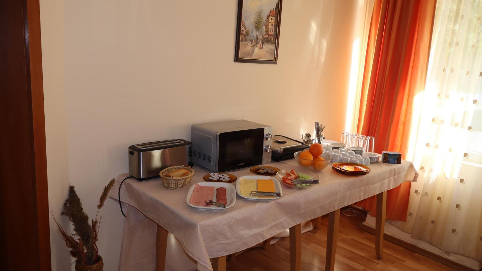 Hotel Palitra فارنا المظهر الخارجي الصورة