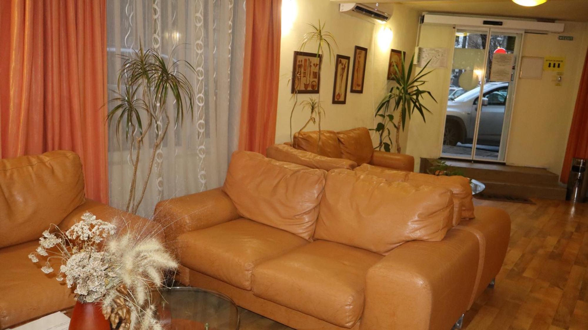 Hotel Palitra فارنا المظهر الخارجي الصورة